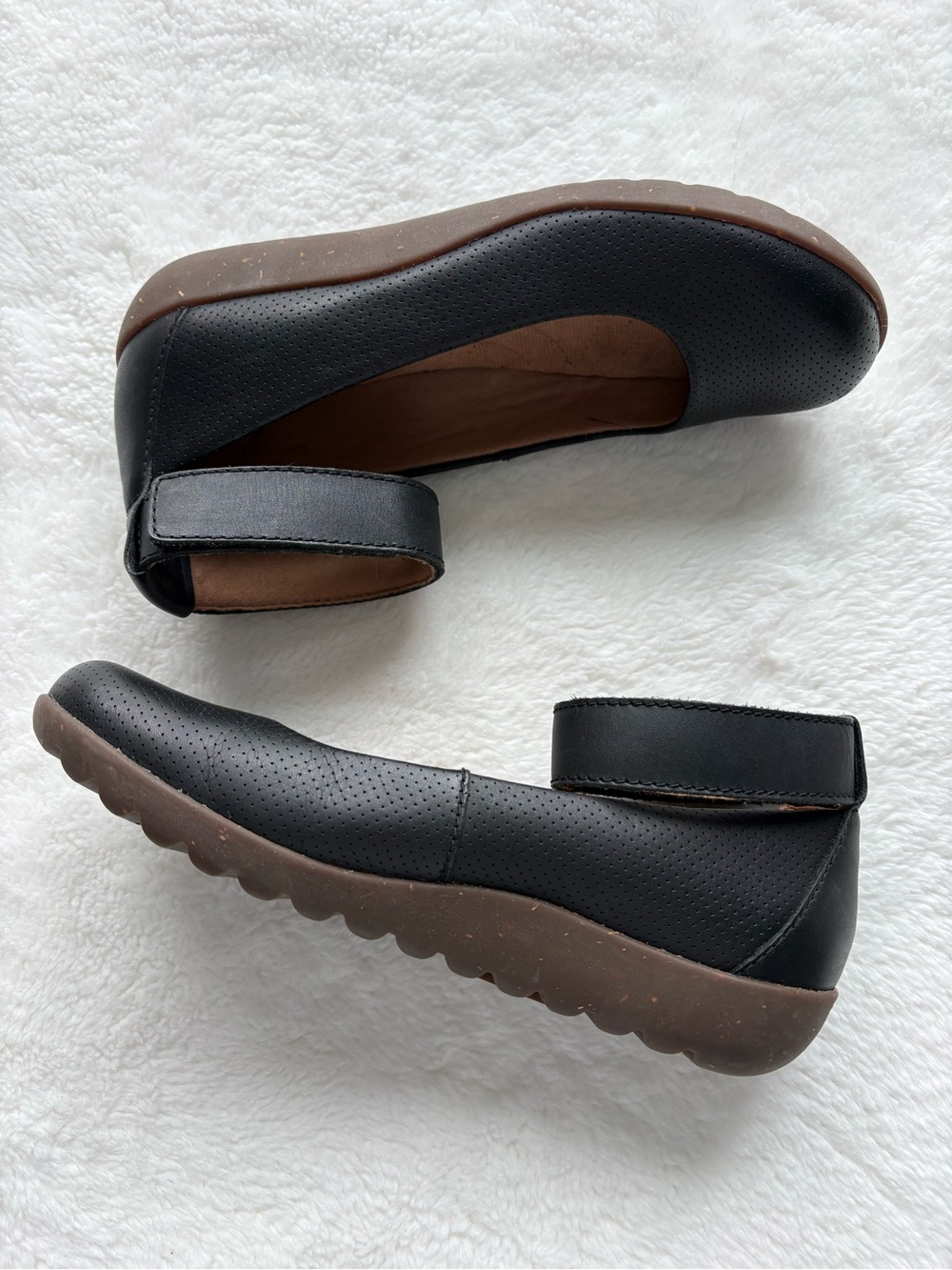 Clarks Medora Nina Black Perforated Ankle-Strap Ballet Flats - Picture 4 of 8